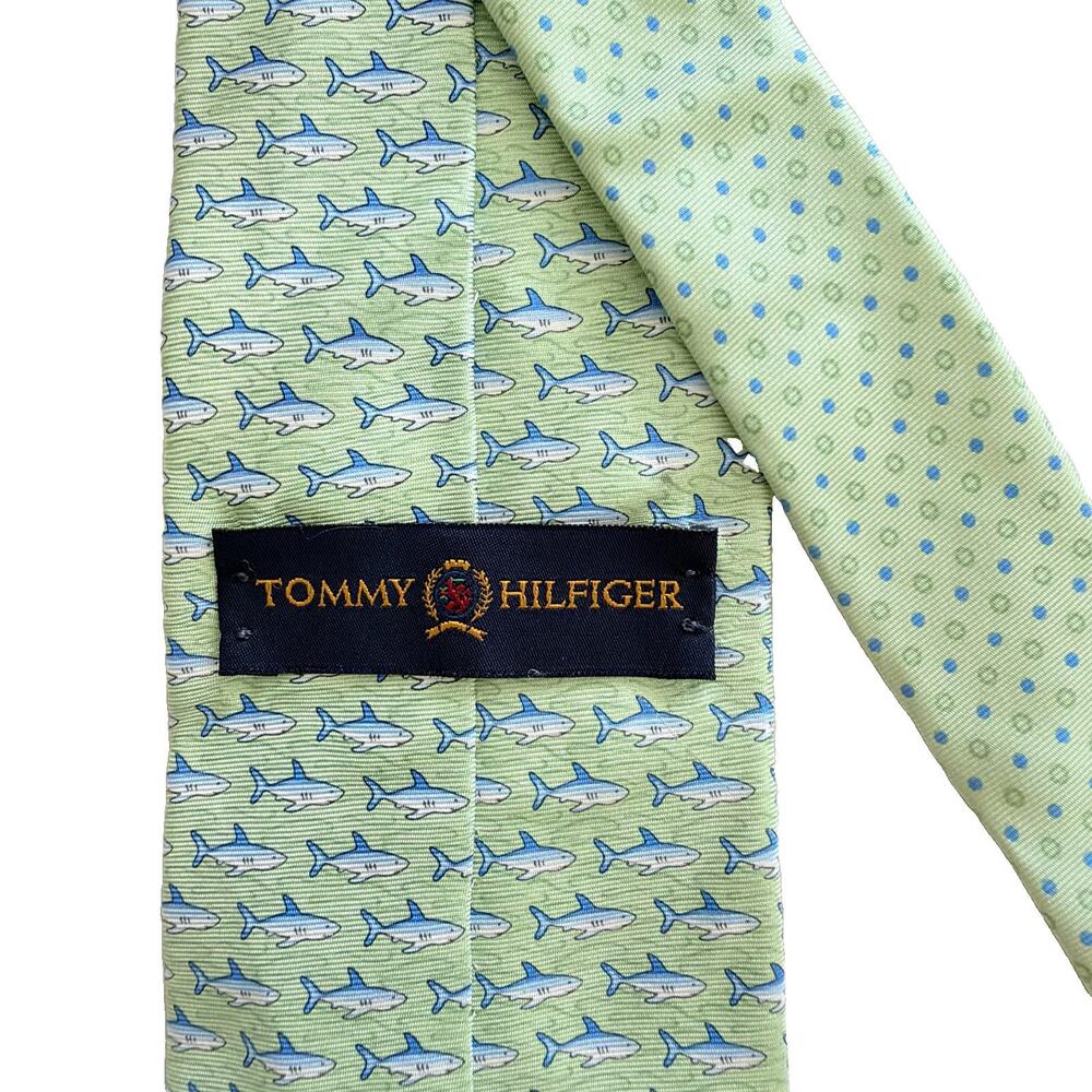 Tommy Hilfiger 100% Silk Mens Tie Green Great White Shark Print 3.25 x 59